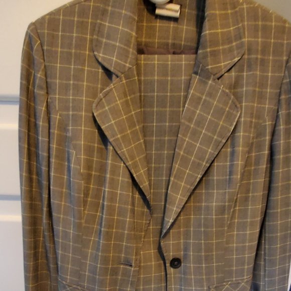 Neva Womens pantsuit size 9 - 34" Long inseam - Picture 2 of 13